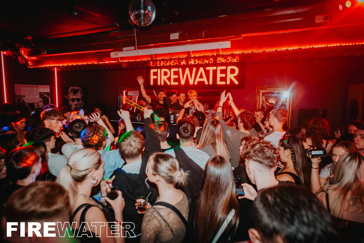 Indie Music is Back: Why 2025 is the Year of the Guitar